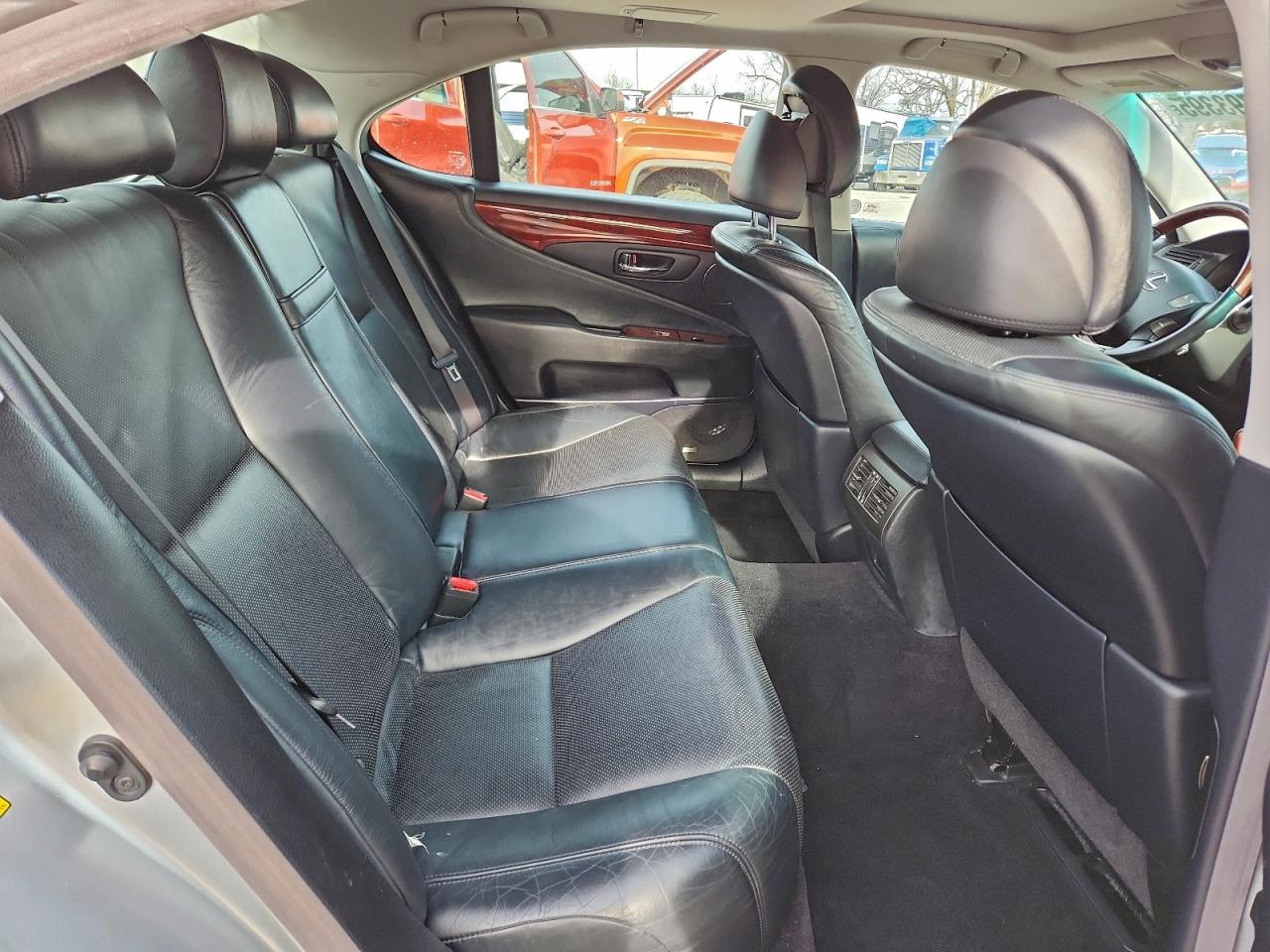 2011 Lexus Ls 460 VIN: JTHCL5EF0B5010806 Lot: 94793395