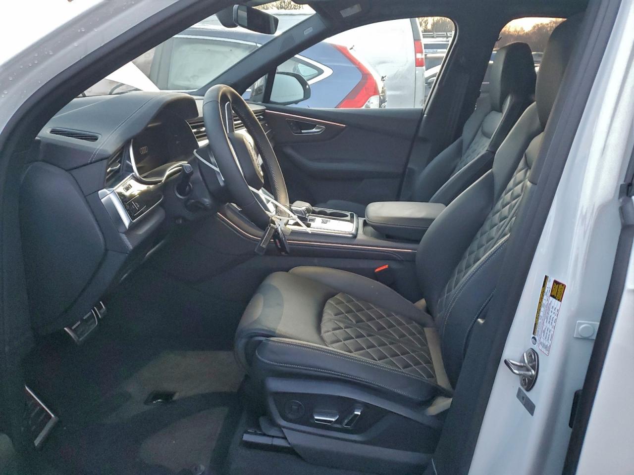 2025 Audi Sq7 Premium Plus VIN: WA1AWBF73SD021255 Lot: 95136835
