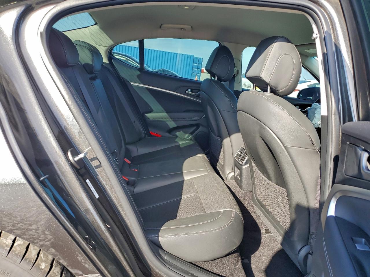 2025 Genesis G70 Base VIN: KMTG34SC9SU151372 Lot: 94979975