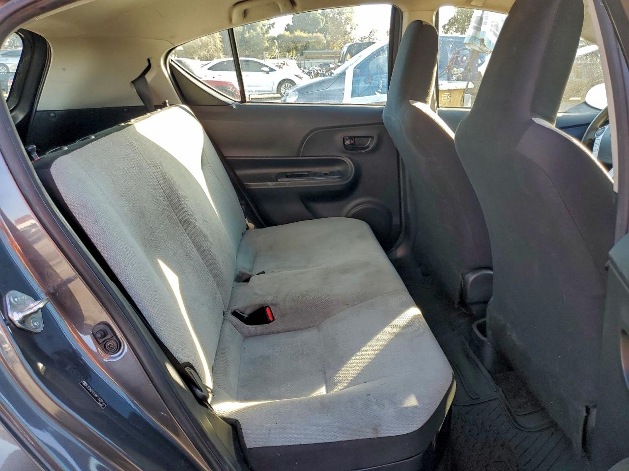 2015 Toyota Prius C VIN: JTDKDTB3XF1587168 Lot: 94394275