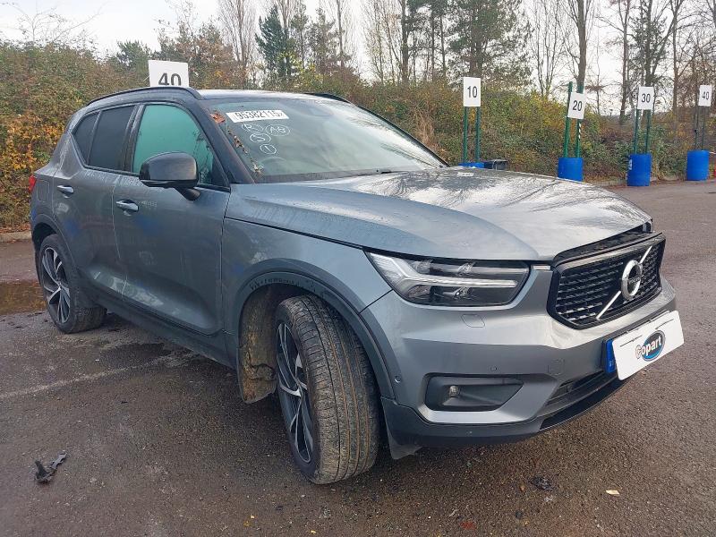 2019 VOLVO XC40 2.0 T4 R DESIGN PRO 5DR AWD GEARTRONIC