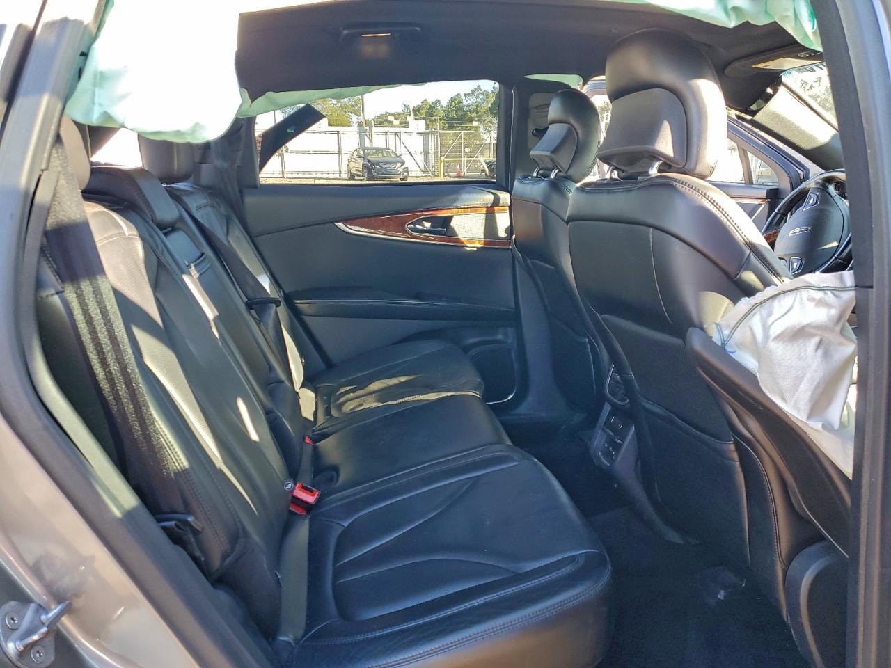 2016 Lincoln Mkx Reserve VIN: 2LMTJ8LP3GBL43637 Lot: 95768575