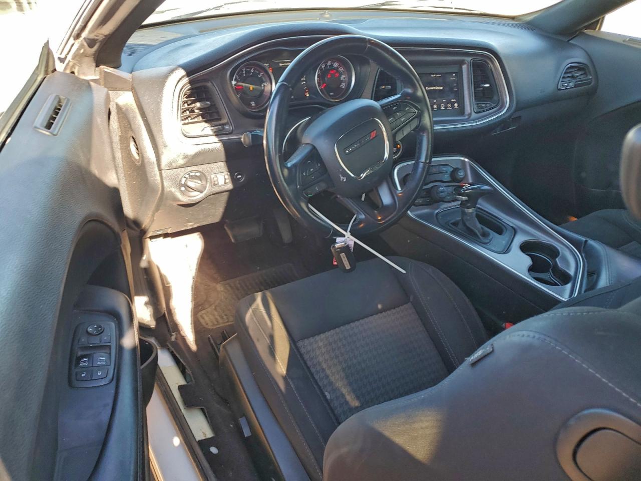 2018 Dodge Challenger Sxt VIN: 2C3CDZAG6JH321737 Lot: 95926425