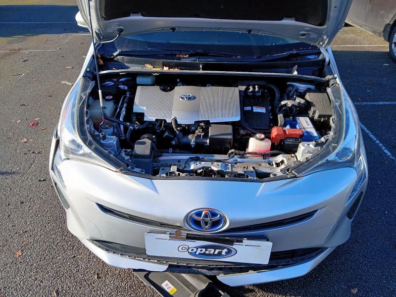 2016 TOYOTA PRIUS HYBRID 