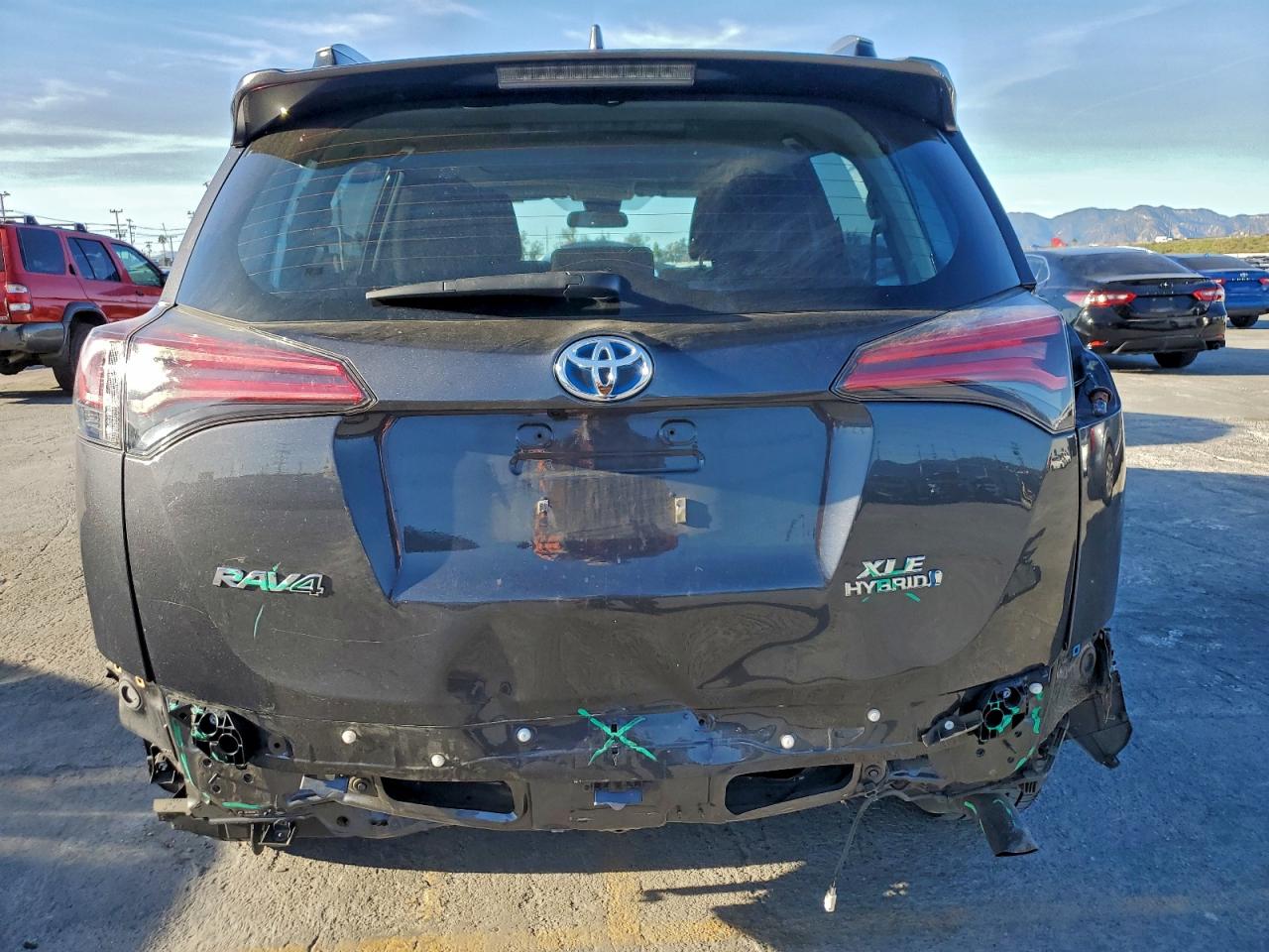 2018 Toyota Rav4 Hv Le VIN: JTMRJREV0JD158667 Lot: 95149085