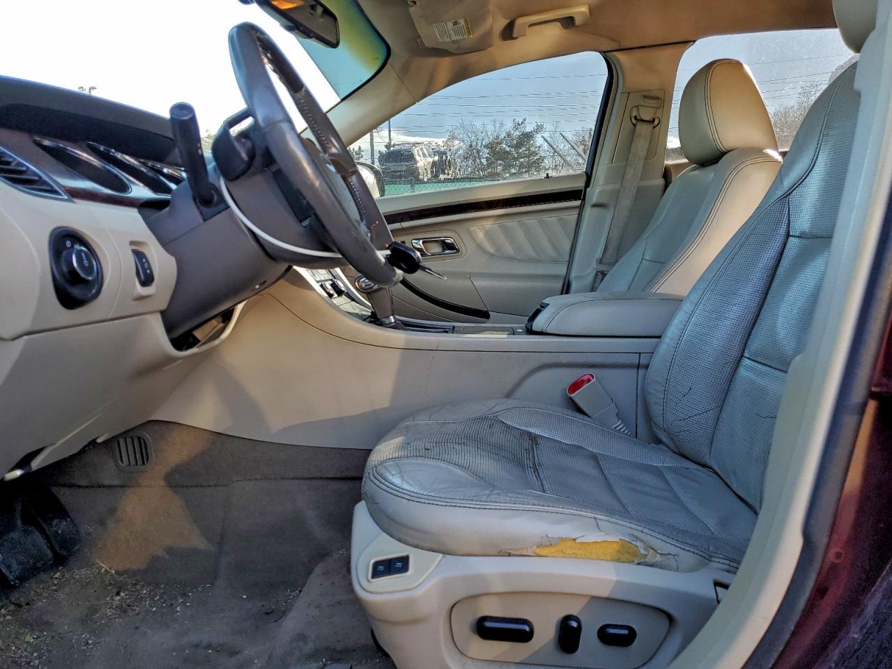 2011 Ford Taurus Limited VIN: 1FAHP2FWXBG155872 Lot: 96000125