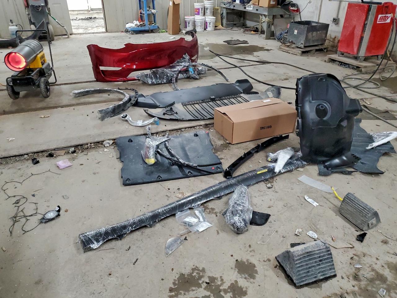 2025 Tesla Model Y VIN: 7SAYGAEE3SF222998 Lot: 92075855