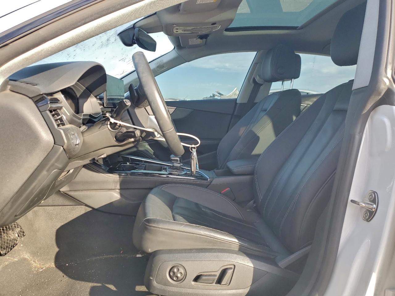 Фото: WAUCBCF57NA005156