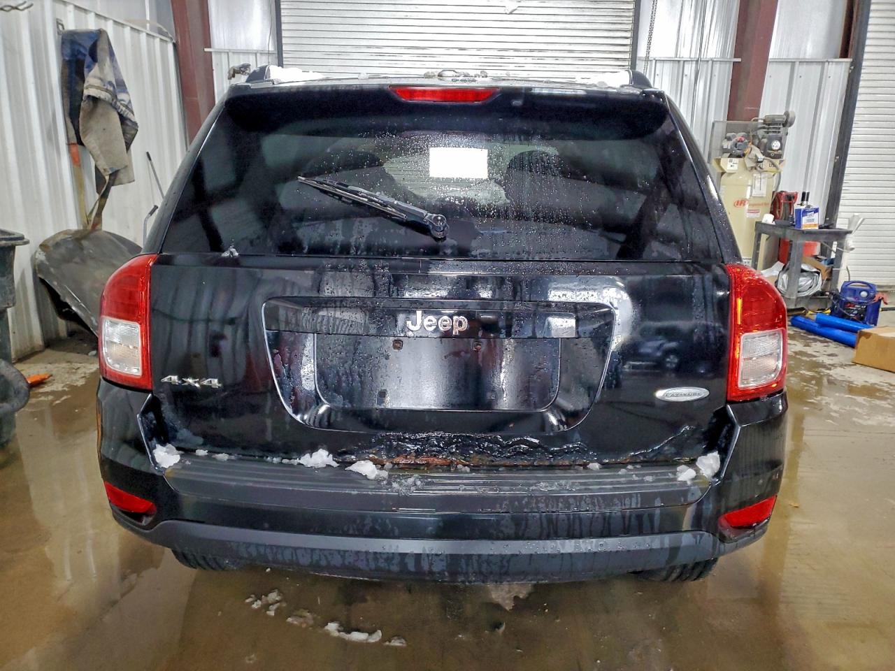 2021 Jeep Compass Latitude VIN: 1C4NJDEB7DD253402 Lot: 94750575
