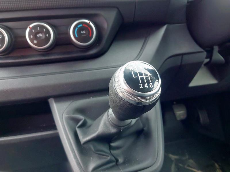 2023 RENAULT TRAFIC LL30 BLUE DCI 110 BUSINESS 9 SEATER