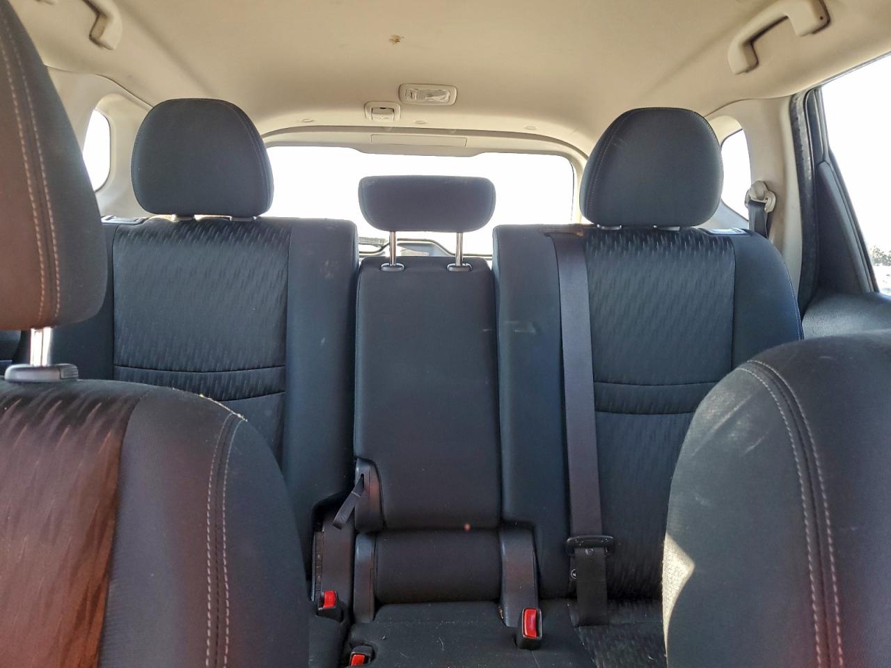 2017 Nissan Rogue S VIN: KNMAT2MT6HP613724 Lot: 94886645