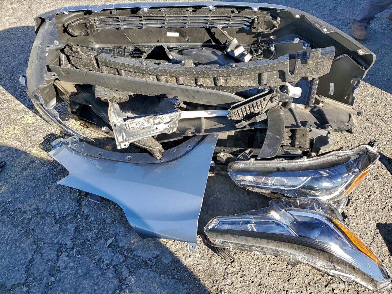 2024 Toyota Corolla Cross Le VIN: 7MUBAABGXRV114741 Lot: 94180765