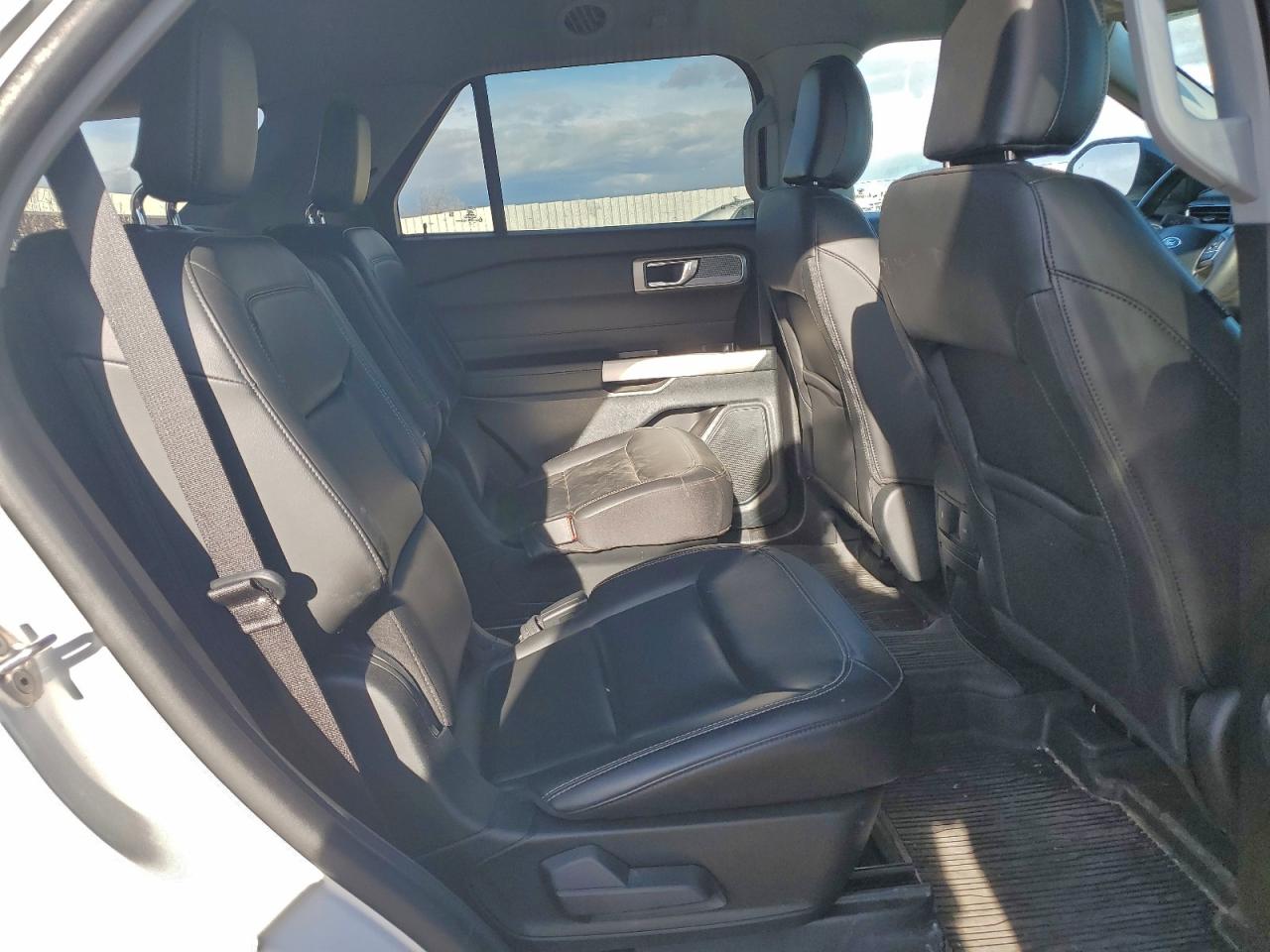 2024 Ford Explorer Xlt VIN: 1FMSK8DH2RGA87837 Lot: 95872375