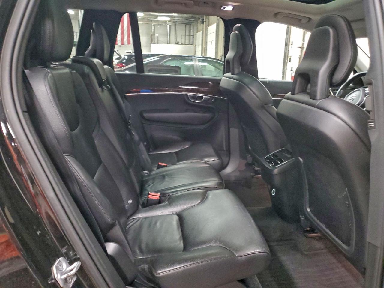 2016 Volvo Xc90 T6 VIN: YV4A22PKXG1023613 Lot: 96206875