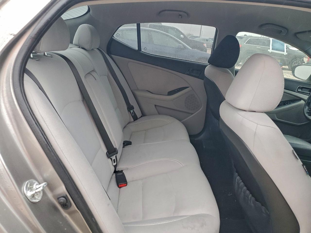 2015 Kia Optima Lx VIN: 5XXGM4A72FG413812 Lot: 94350835