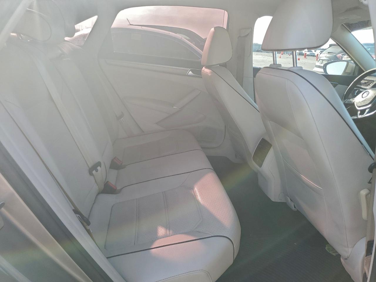 2016 Volkswagen Passat Se VIN: 1VWBS7A35GC013885 Lot: 96762265