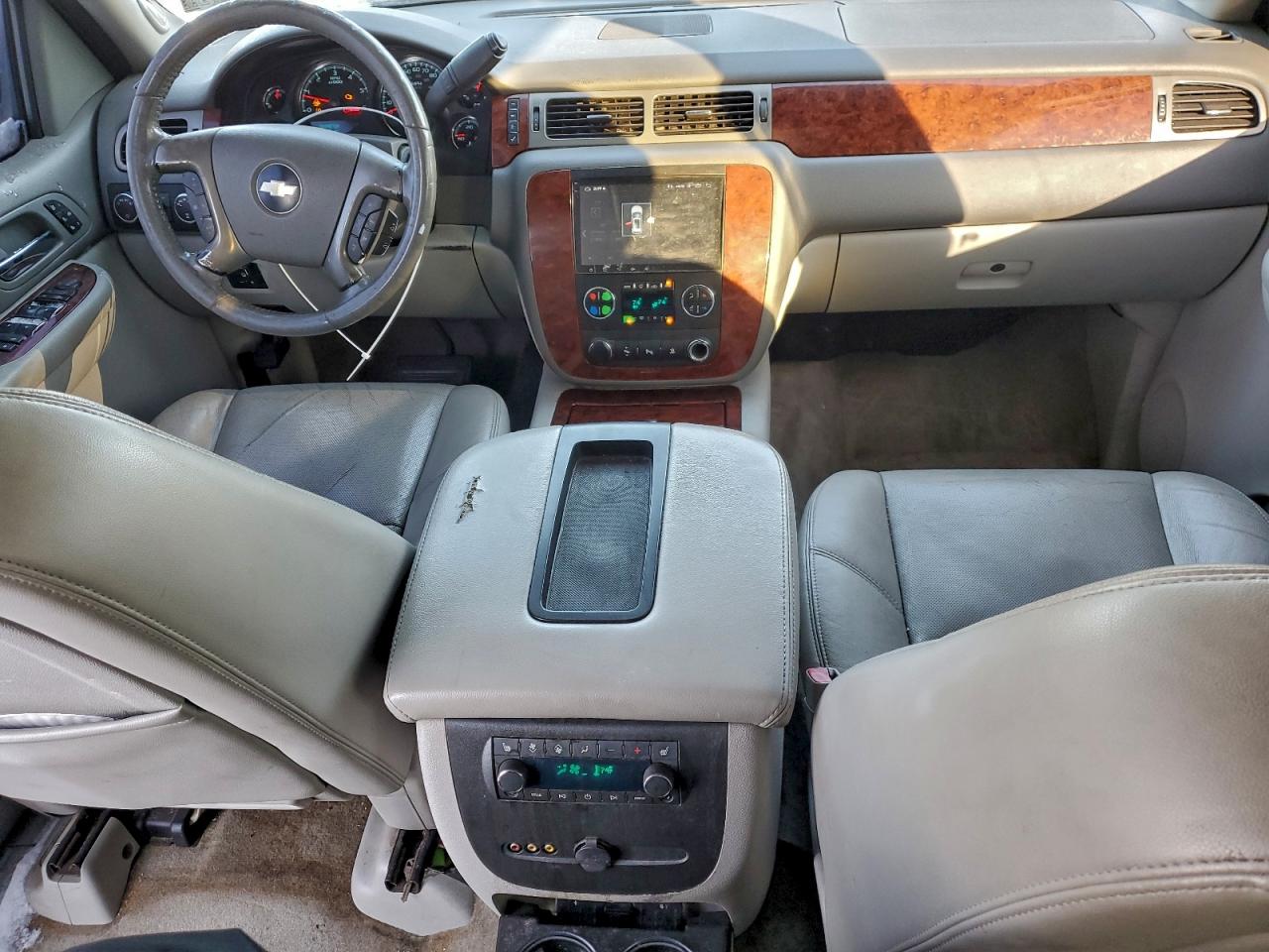 2009 Chevrolet Suburban K1500 Ltz VIN: 1GNFK36359R179837 Lot: 97222945