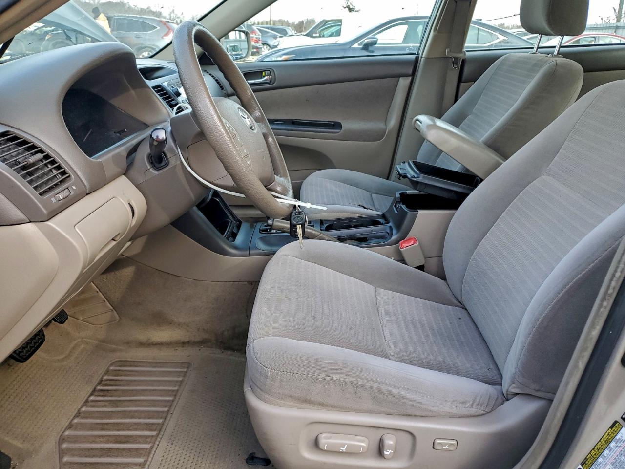 2006 Toyota Camry Le VIN: 4T1BE32K46U738052 Lot: 96002635