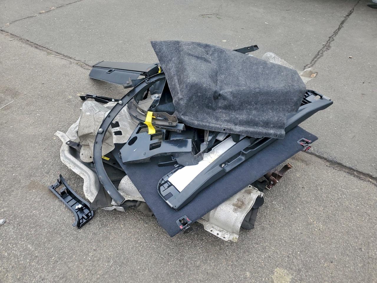 Фото: 5UXKR0C34H0V83073