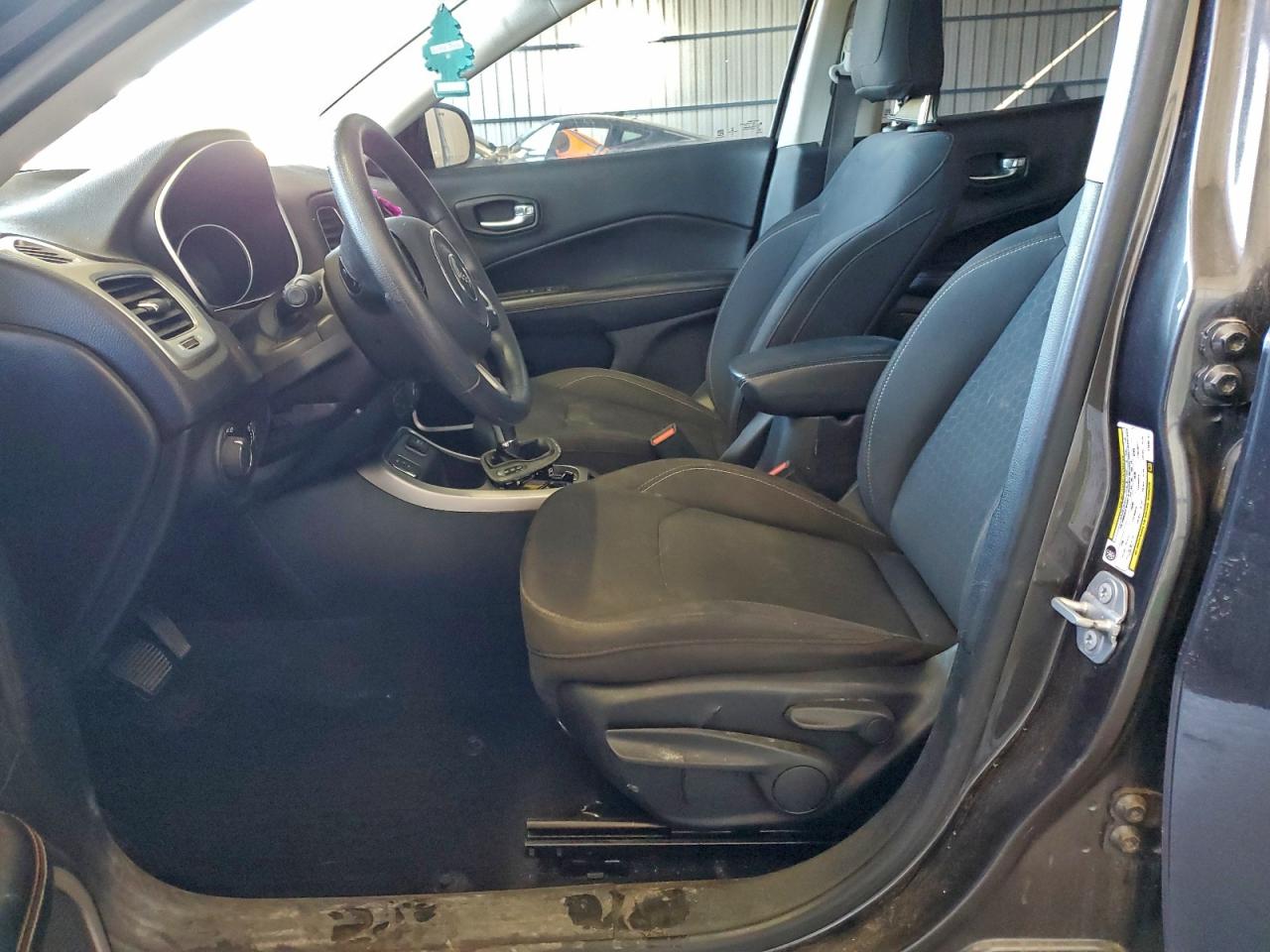 2019 Jeep Compass Sport VIN: 3C4NJCAB9KT685741 Lot: 93086585