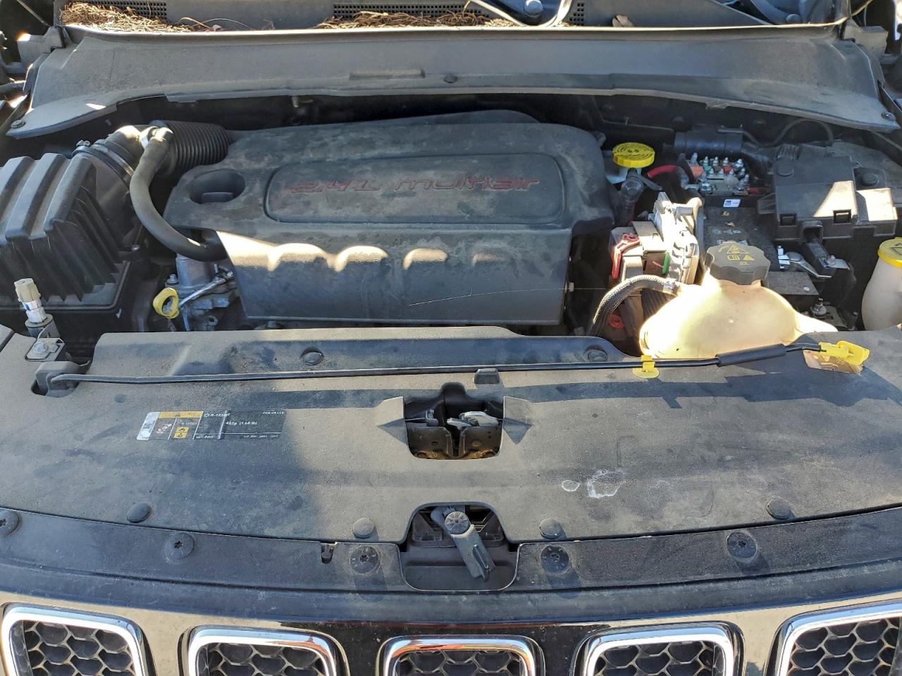 2018 Jeep Compass Sport VIN: 3C4NJDAB6JT135403 Lot: 96094485