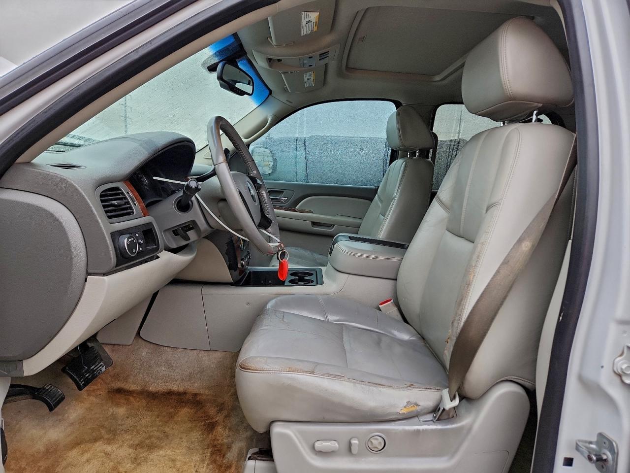 2008 Chevrolet Tahoe C1500 VIN: 1GNFC13038R133935 Lot: 94393355