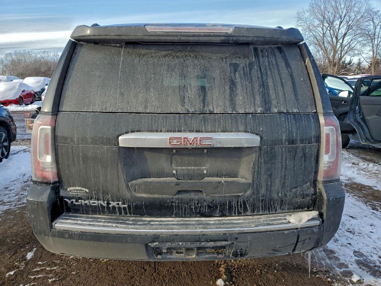 2015 GMC Yukon Xl Denali VIN: 1GKS2JKJ1FR505567 Lot: 94697605