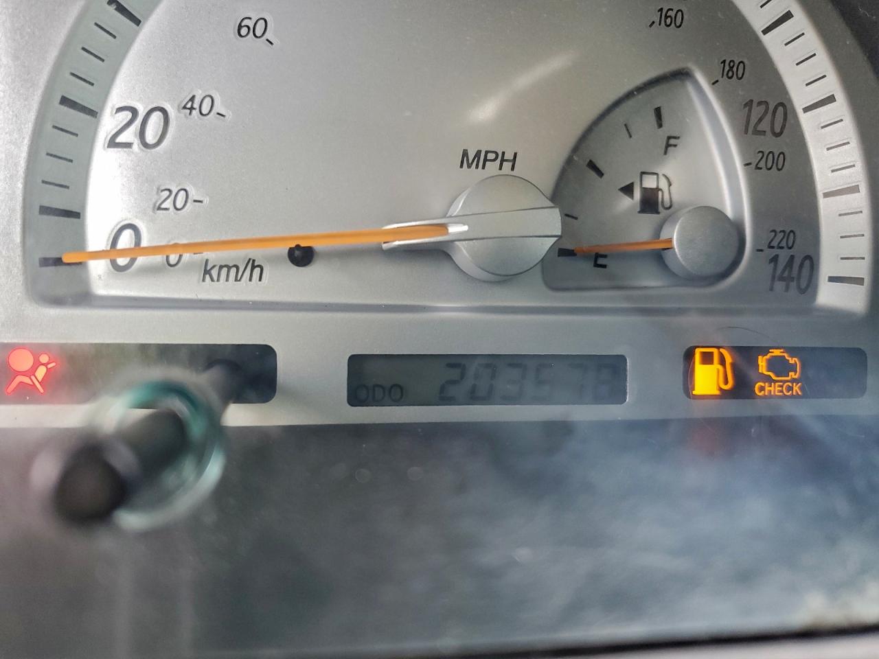 2002 Toyota Camry Le VIN: JTDBE32K820075090 Lot: 94753735