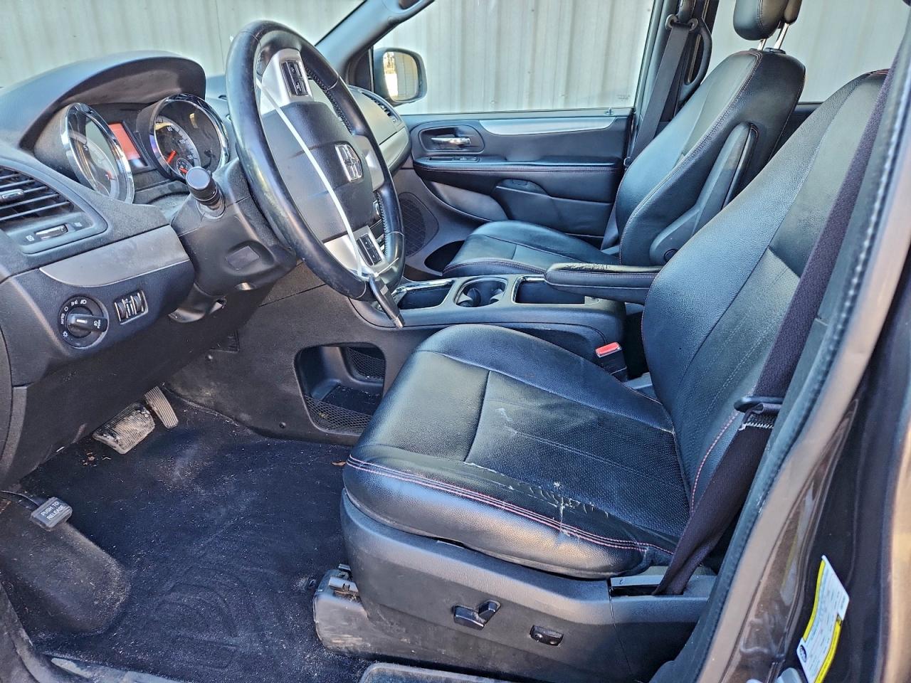 2016 Dodge Grand Caravan R/T VIN: 2C4RDGEG0GR376353 Lot: 94774325