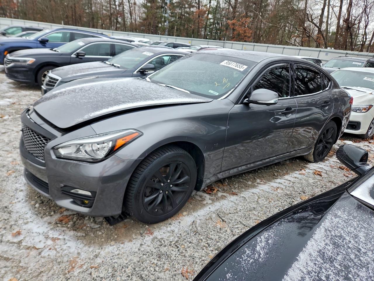 2015 Infiniti Q70 3.7