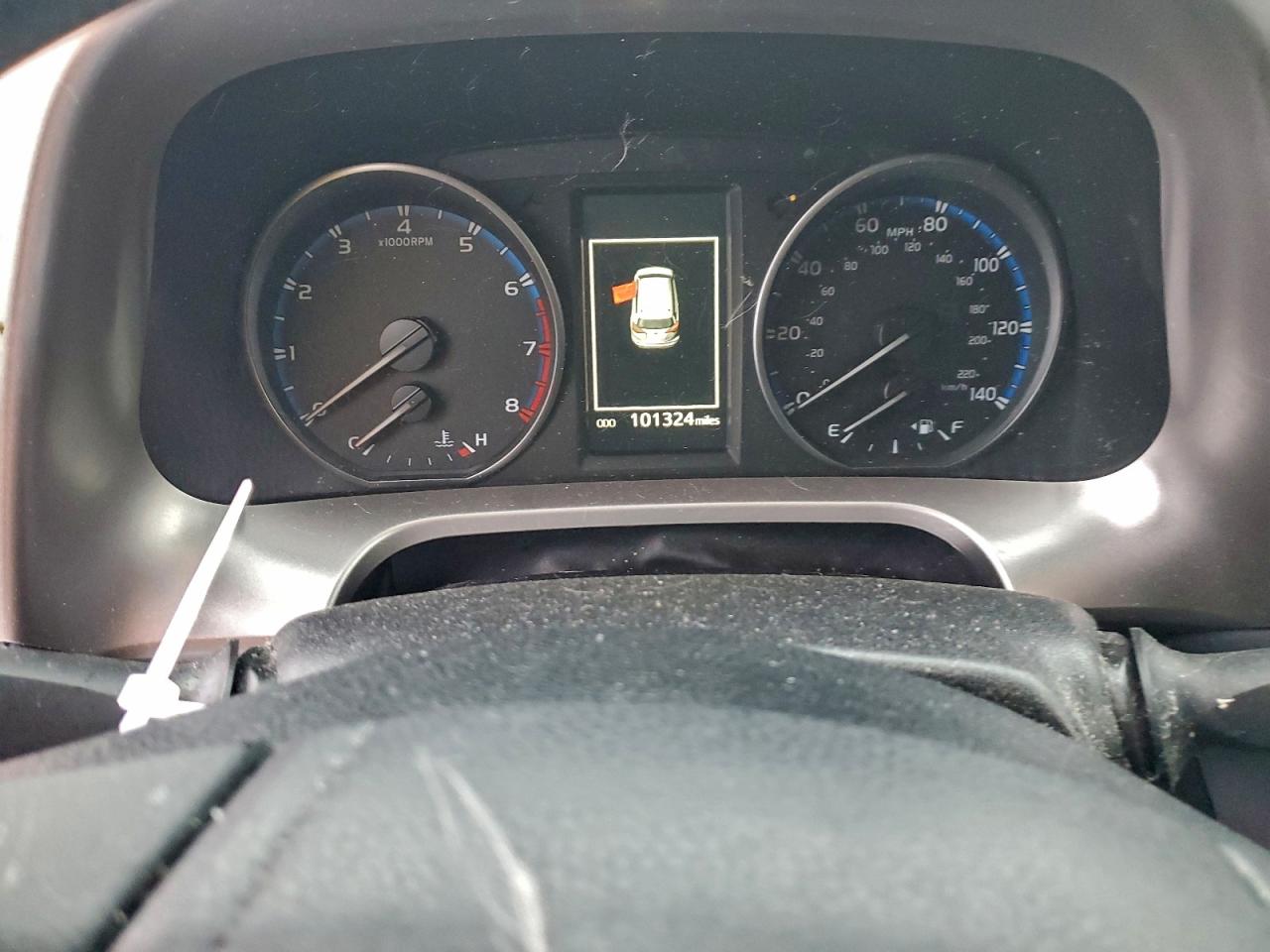 2018 Toyota Rav4 Le VIN: JTMBFREV0JD243303 Lot: 95246255