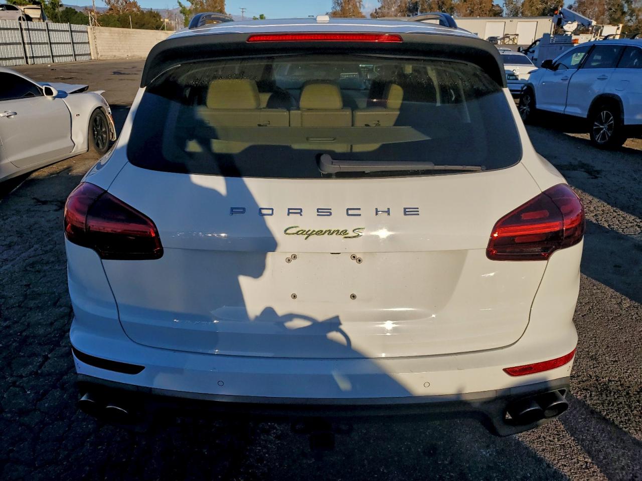 2017 Porsche Cayenne Se Hybrid Platinum VIN: WP1AE2A22HLA71632 Lot: 95040015