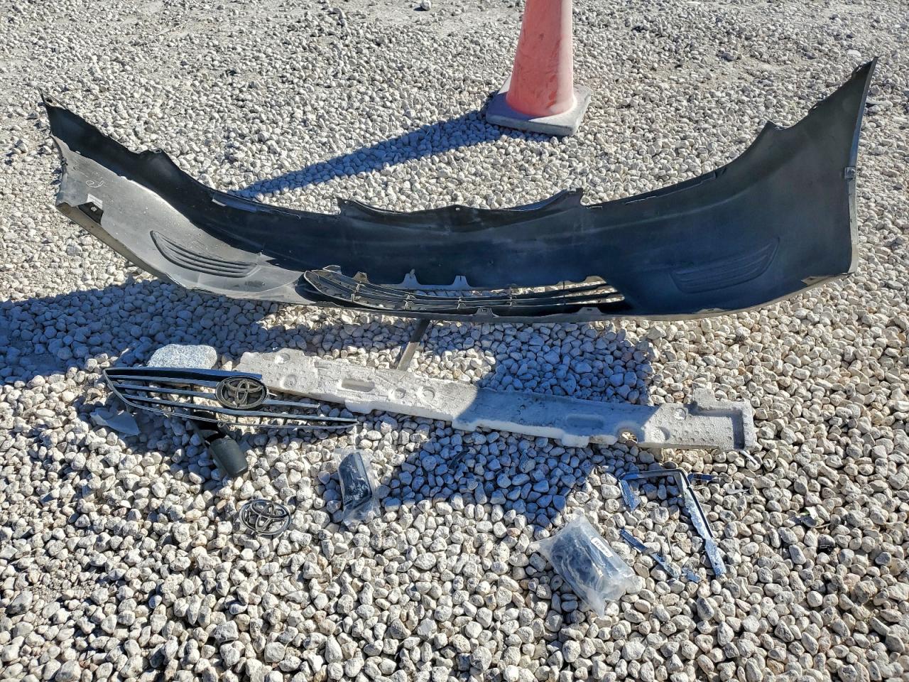 2005 Toyota Camry Le VIN: 4T1BE32K55U611695 Lot: 96295955