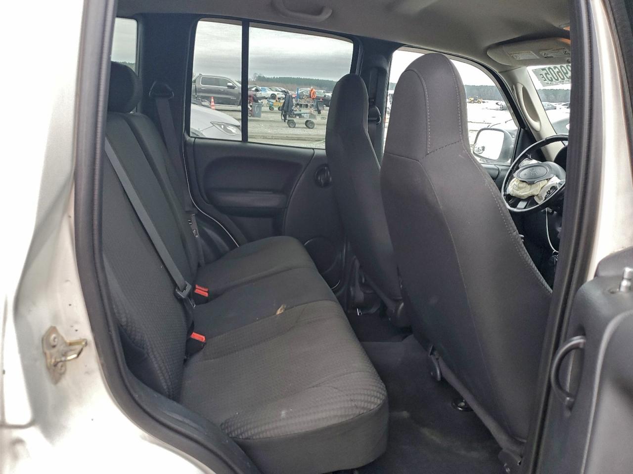 2003 Jeep Liberty Sport VIN: 1J4GL48KX3W733705 Lot: 95029605