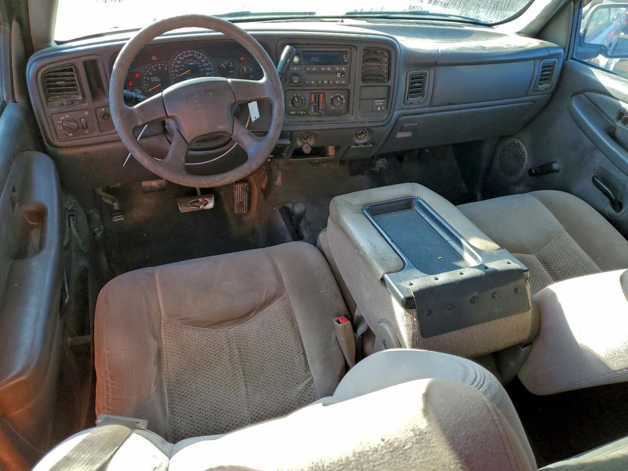 2004 Chevrolet Silverado K1500 VIN: 2GCEK19T041282251 Lot: 96204775