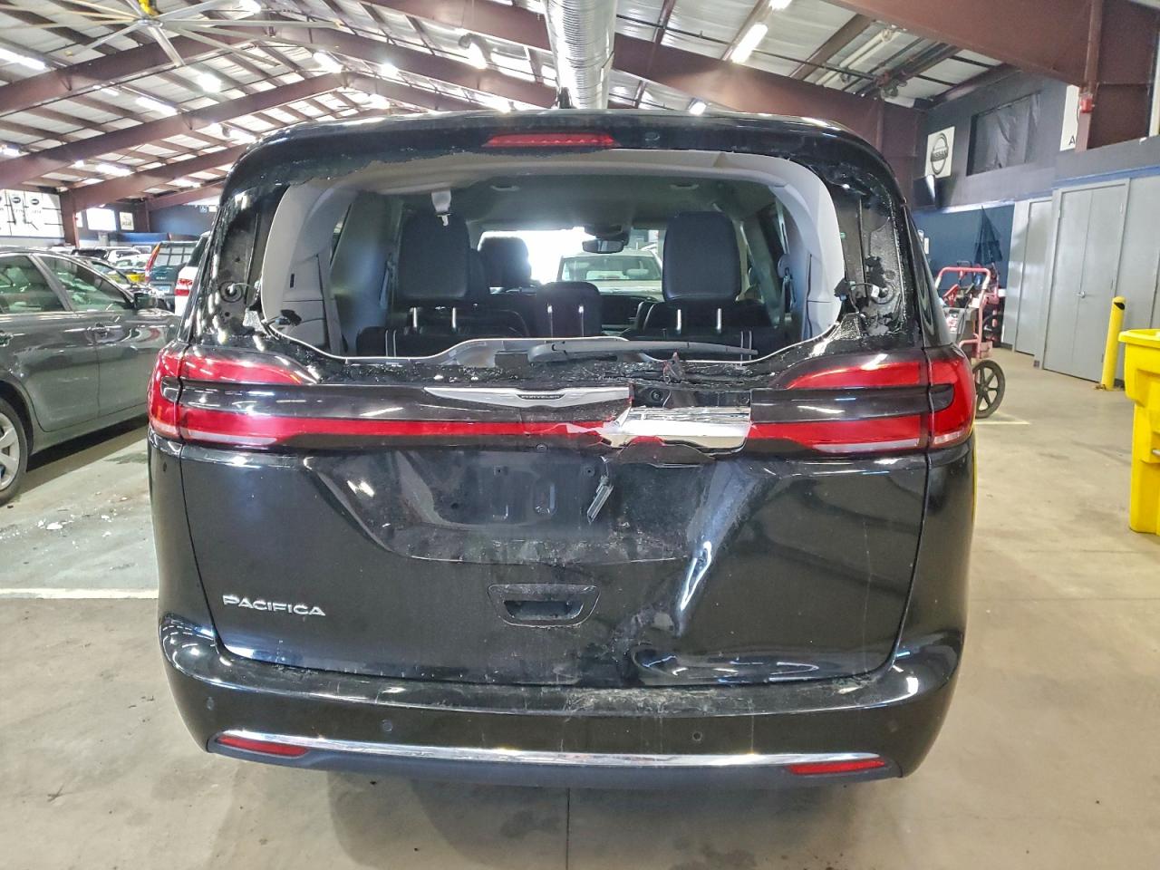 2024 Chrysler Pacifica Touring L VIN: 2C4RC1BG9RR140100 Lot: 96308105