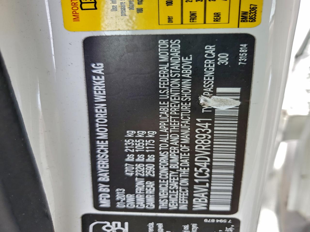 Фото: WBAVL1C54DVR89341