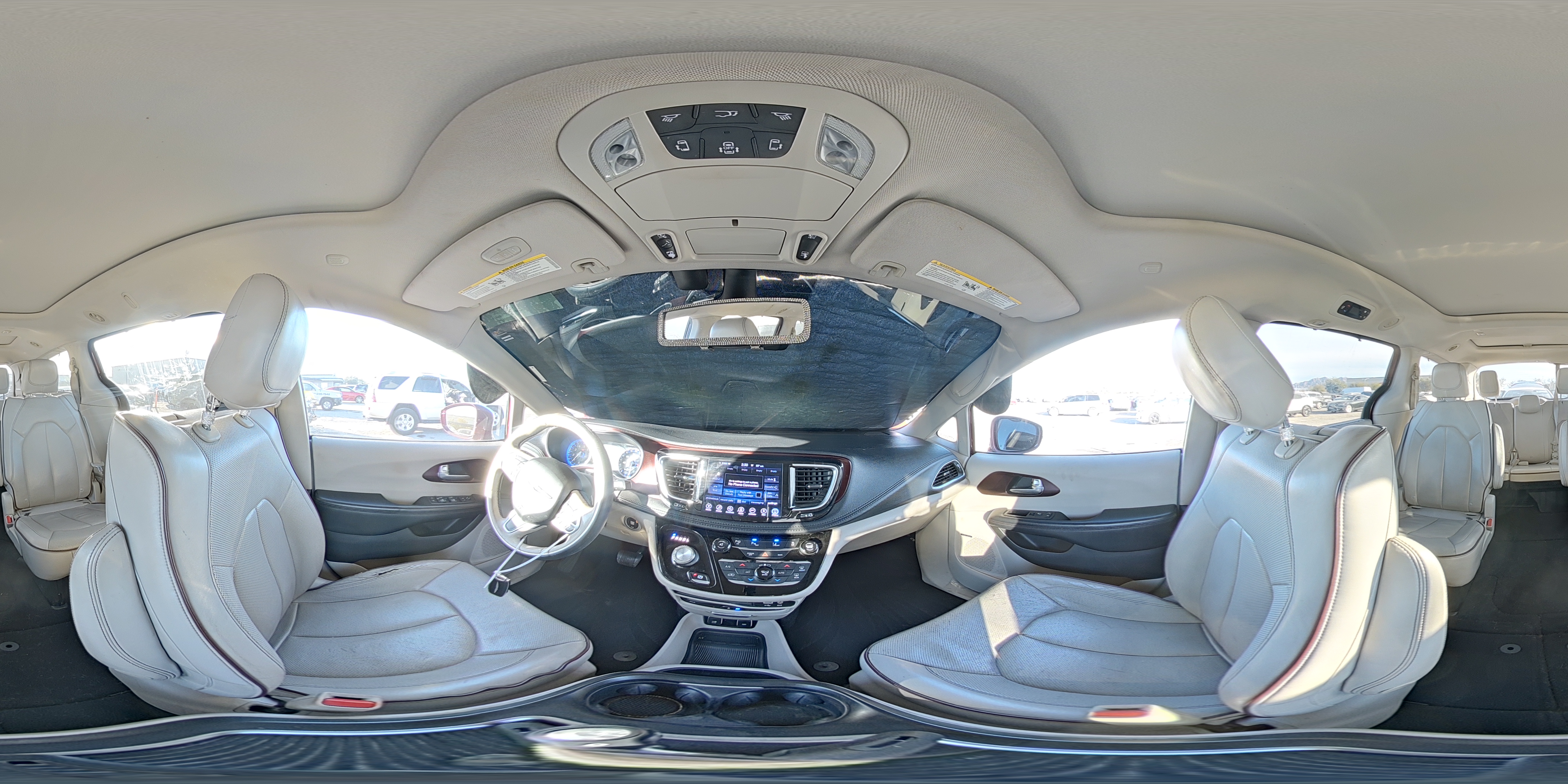 2017 Chrysler Pacifica Limited VIN: 2C4RC1GG7HR647701 Lot: 94828905