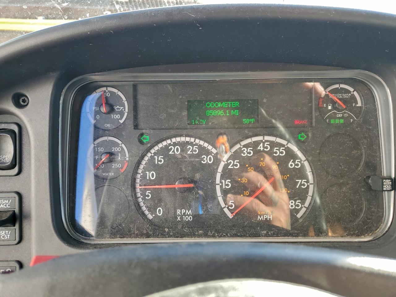 2016 Freightliner Business Class M2 Box Truck VIN: 1FVACWDUXGHHL1601 Lot: 95984515