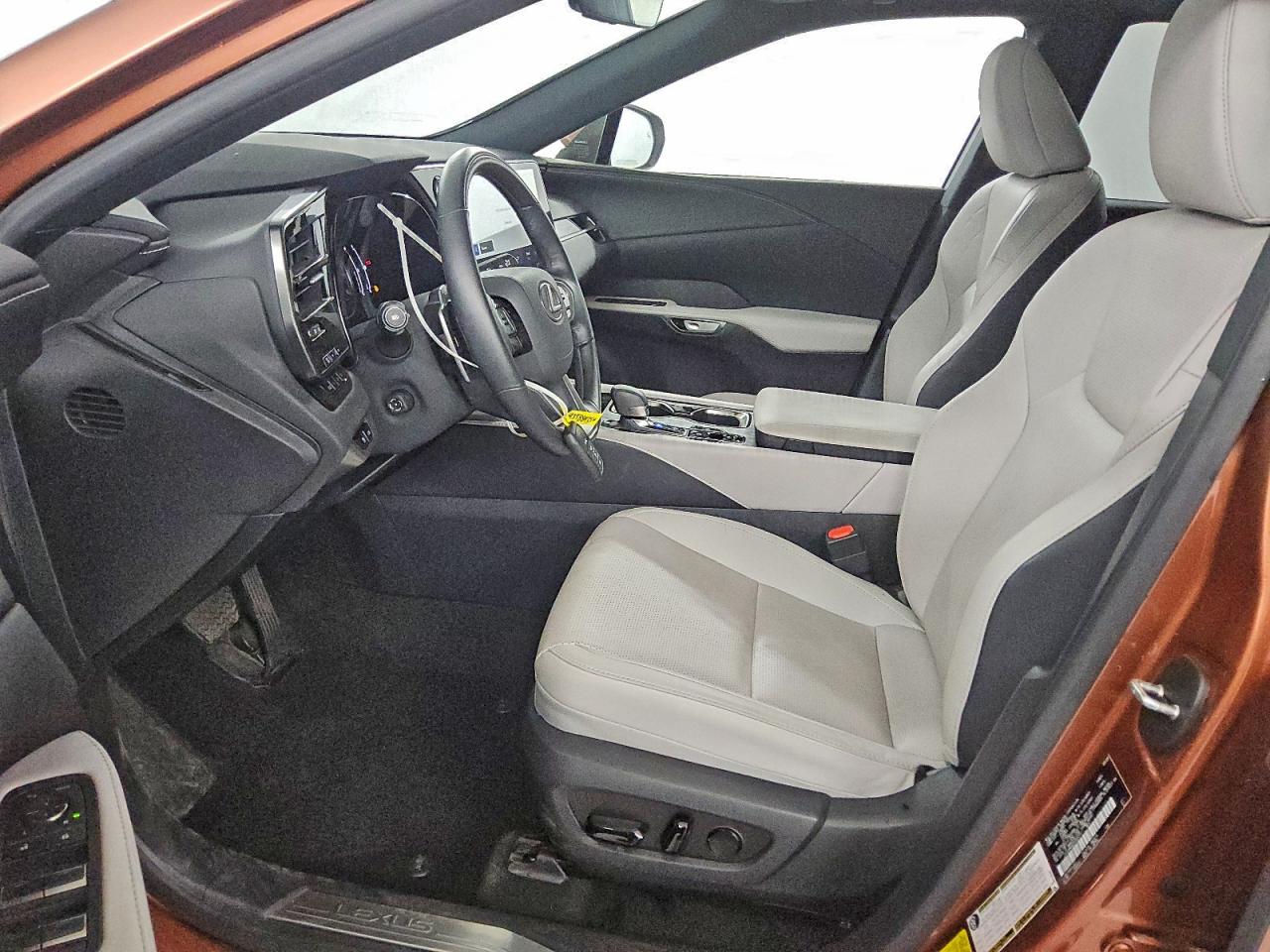 2023 Lexus Rx 350 Premium VIN: JTJCHMAA2P2005717 Lot: 93588435