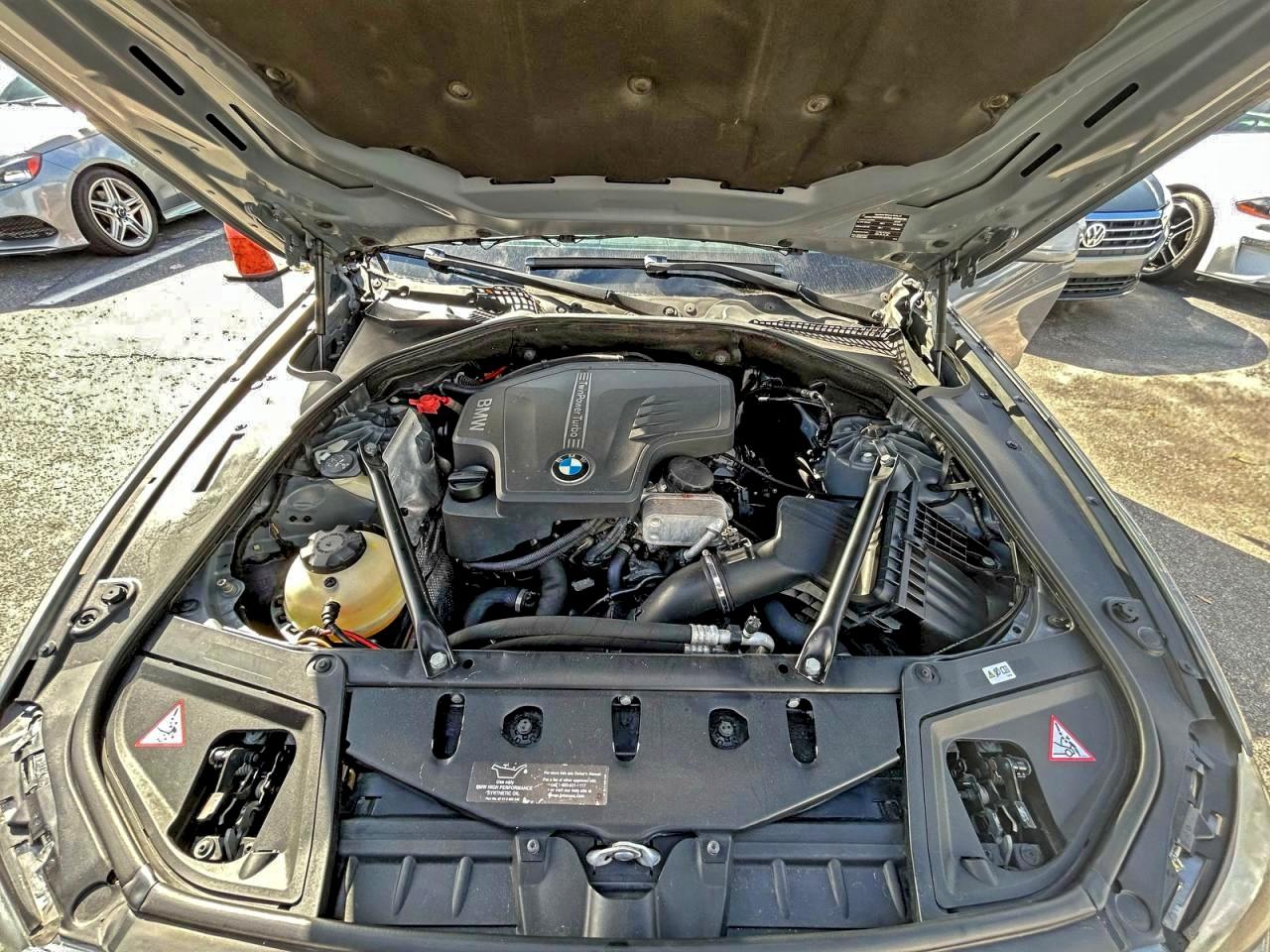 Фото: WBAXG5C52DD232870