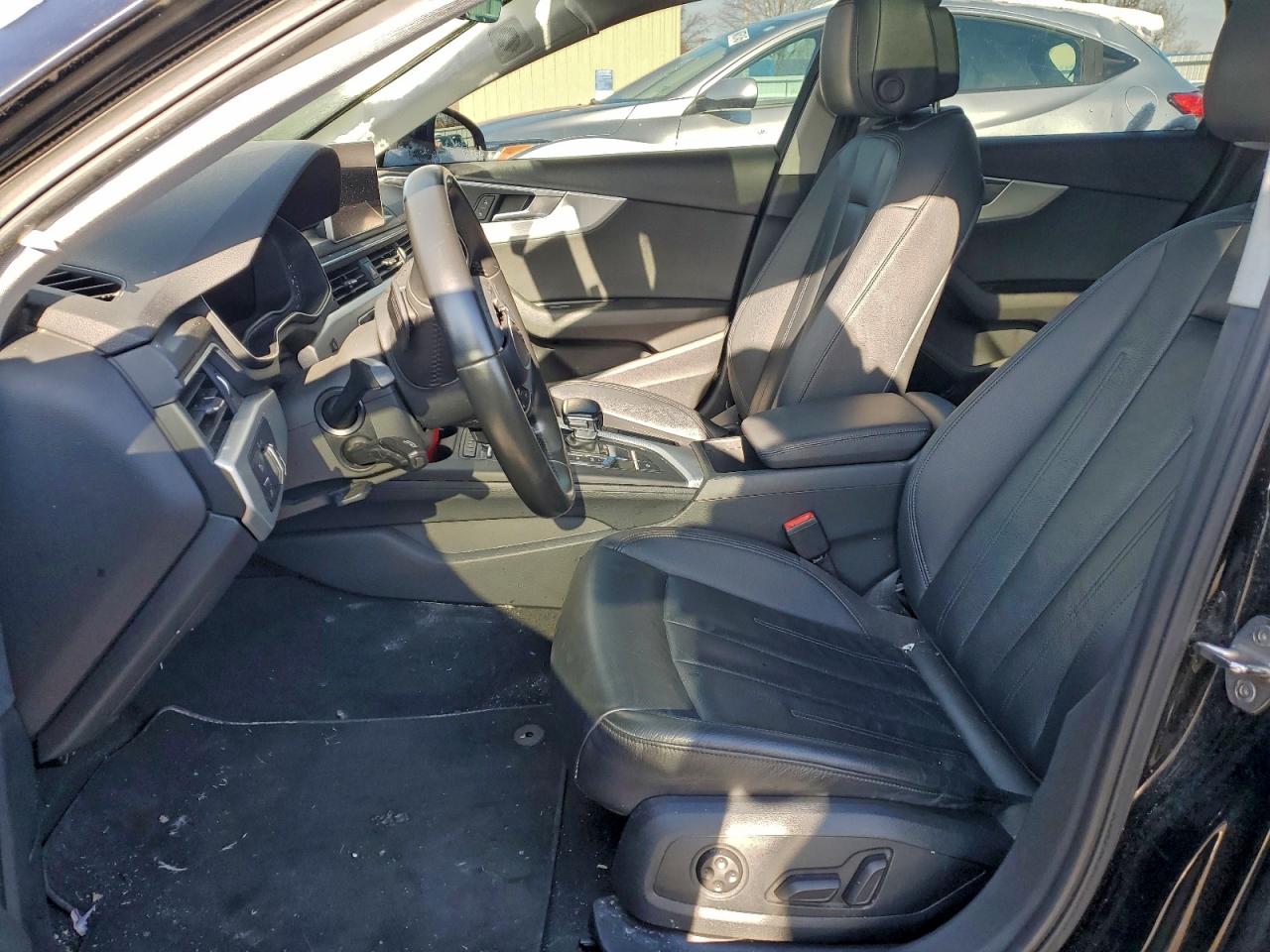 2017 Audi A4 Premium Plus VIN: WAUENAF43HN009083 Lot: 95706885