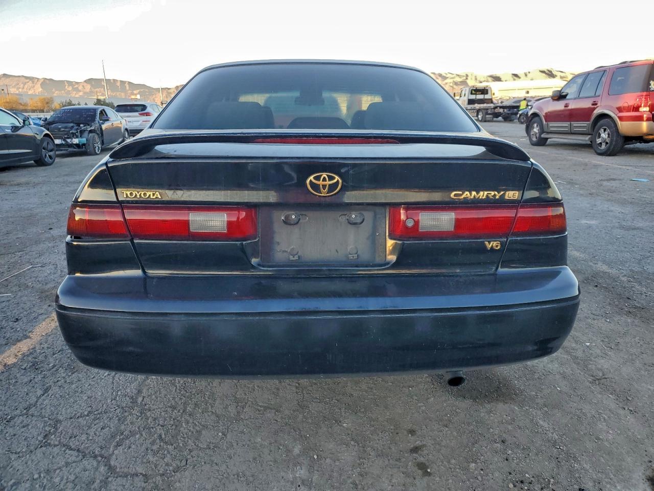 1999 Toyota Camry Le VIN: JT2BF28K6X0182069 Lot: 94368935
