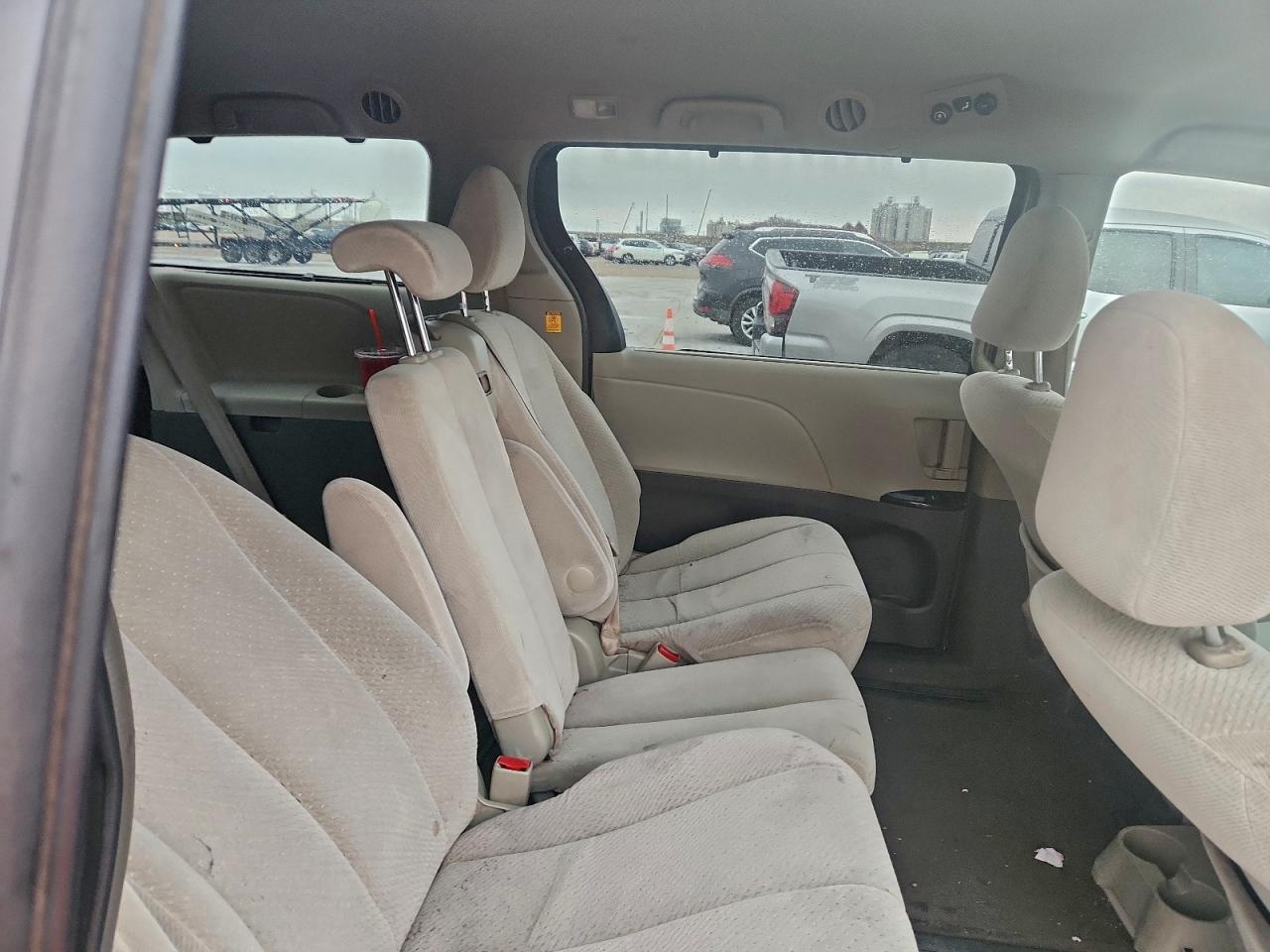 2011 Toyota Sienna Le VIN: 5TDKK3DC2BS002986 Lot: 95629635