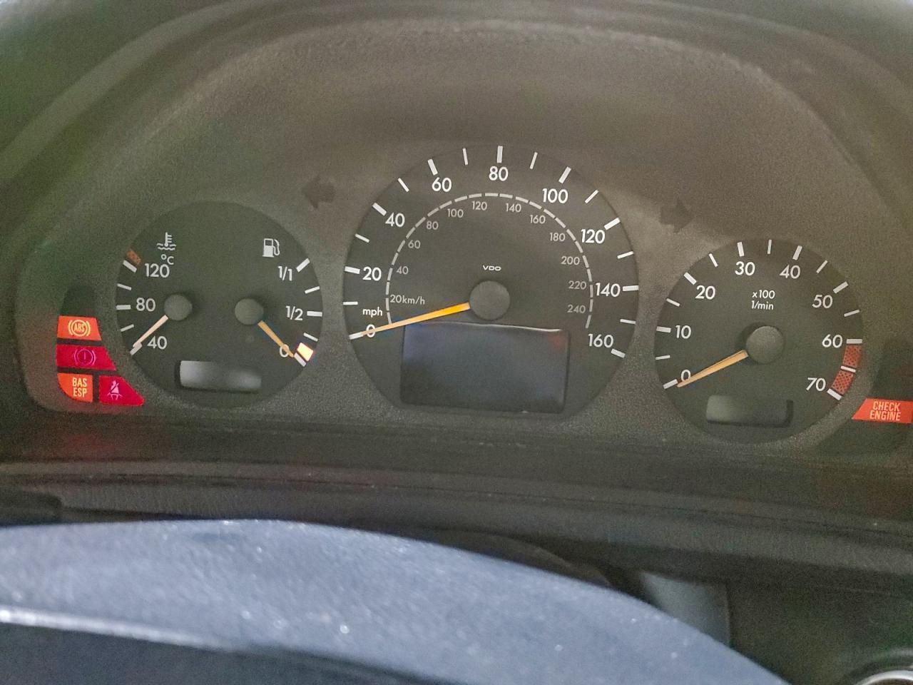 2000 Mercedes-Benz Clk 320 VIN: WDBLJ65G7YF160399 Lot: 94690065