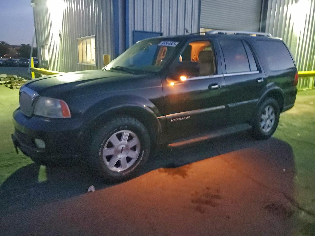 2005 Lincoln Navigator