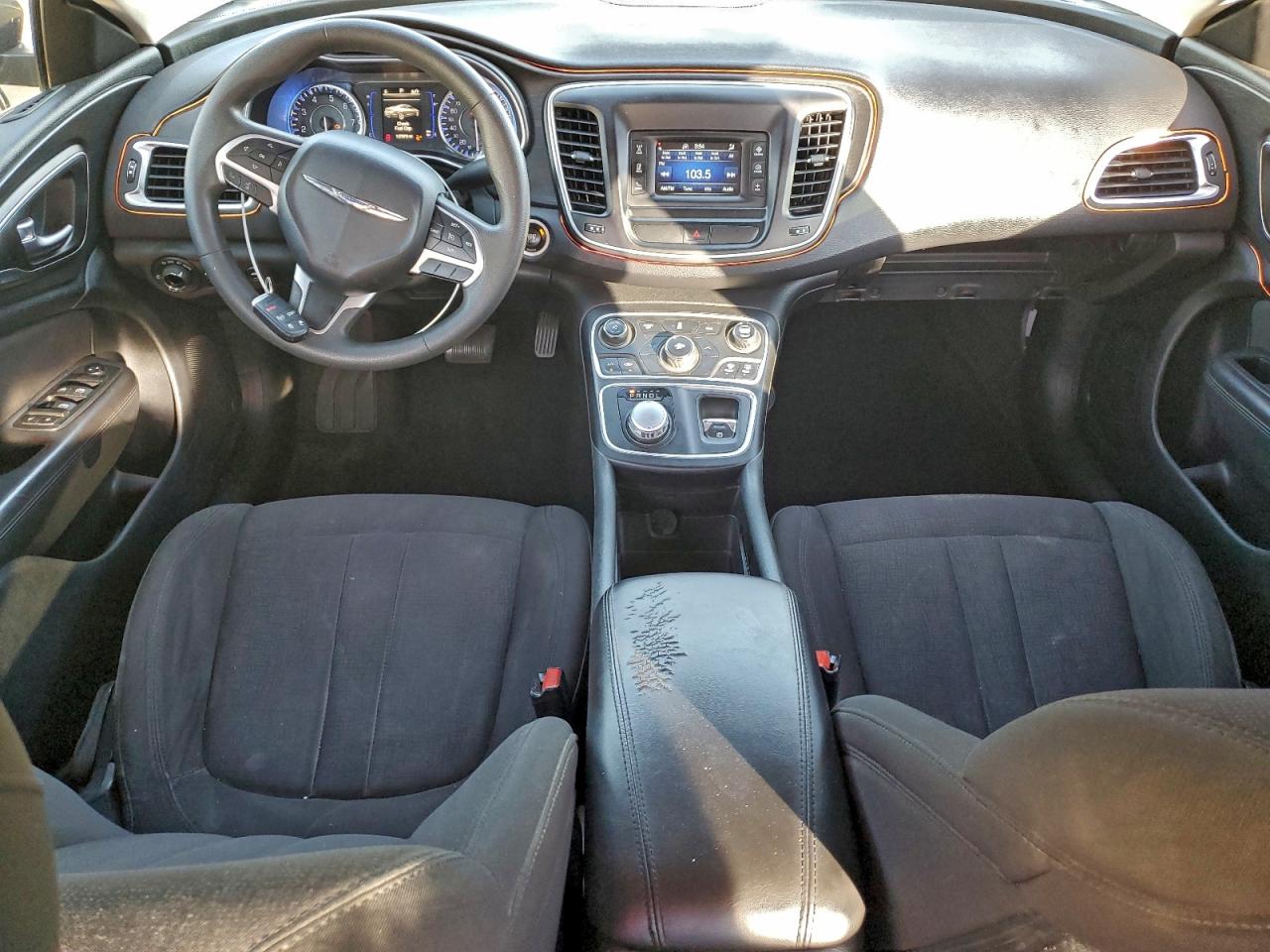 2015 Chrysler 200 Limited VIN: 1C3CCCAB4FN656255 Lot: 95303625