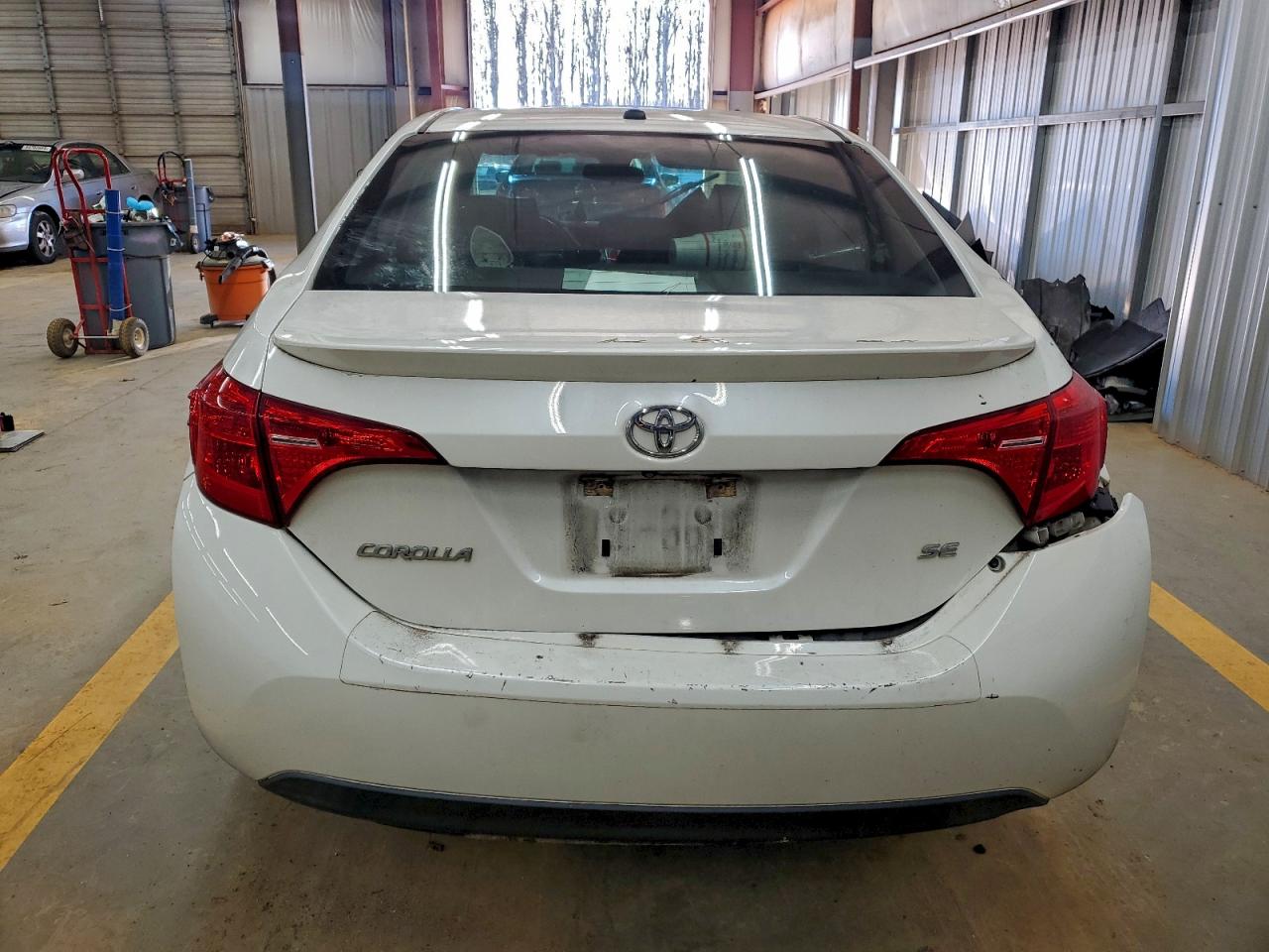 2017 Toyota Corolla L VIN: 5YFBURHE0HP711054 Lot: 94313945