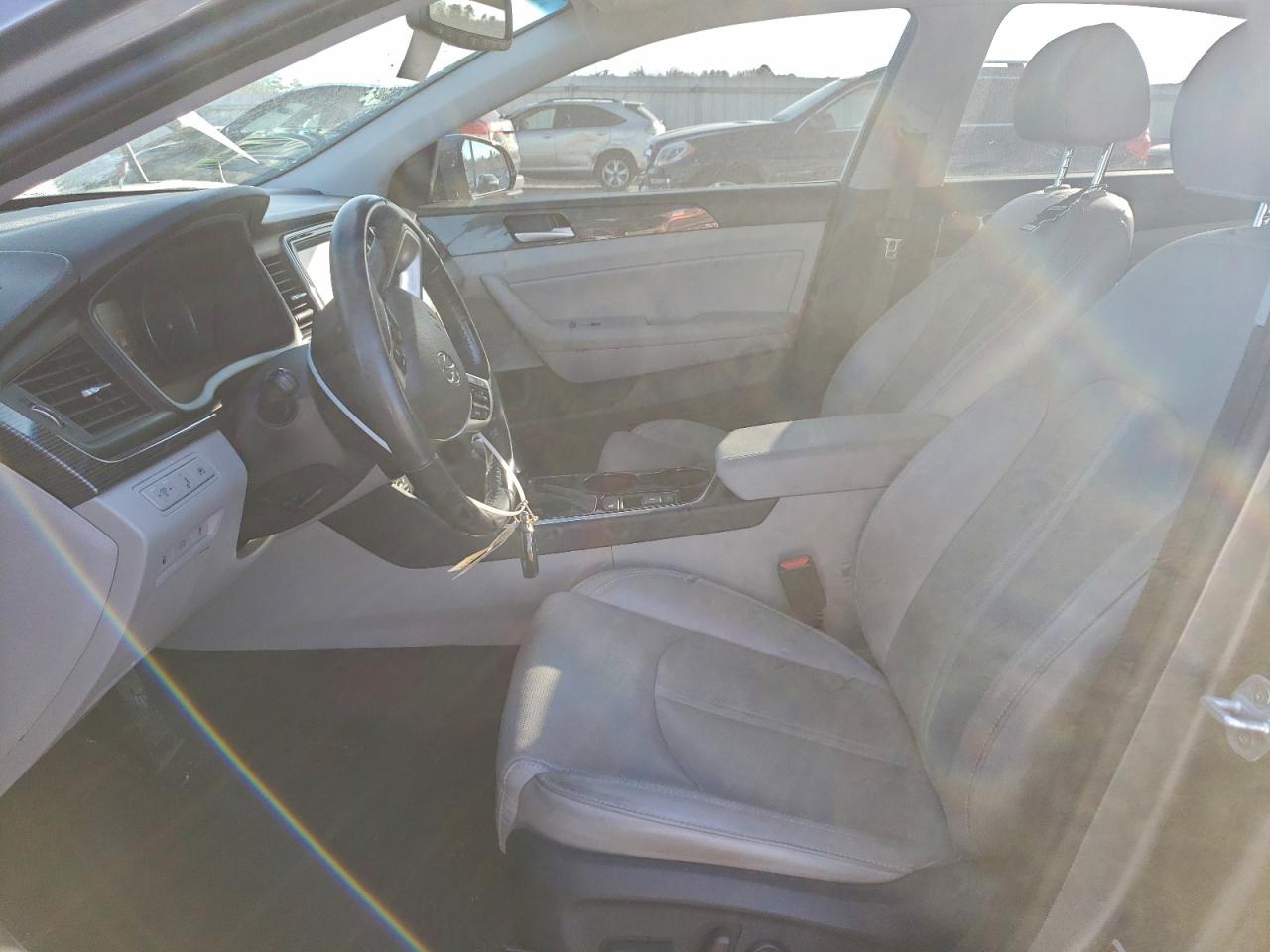 2019 Hyundai Sonata Limited VIN: 5NPE34AF9KH818792 Lot: 98126875