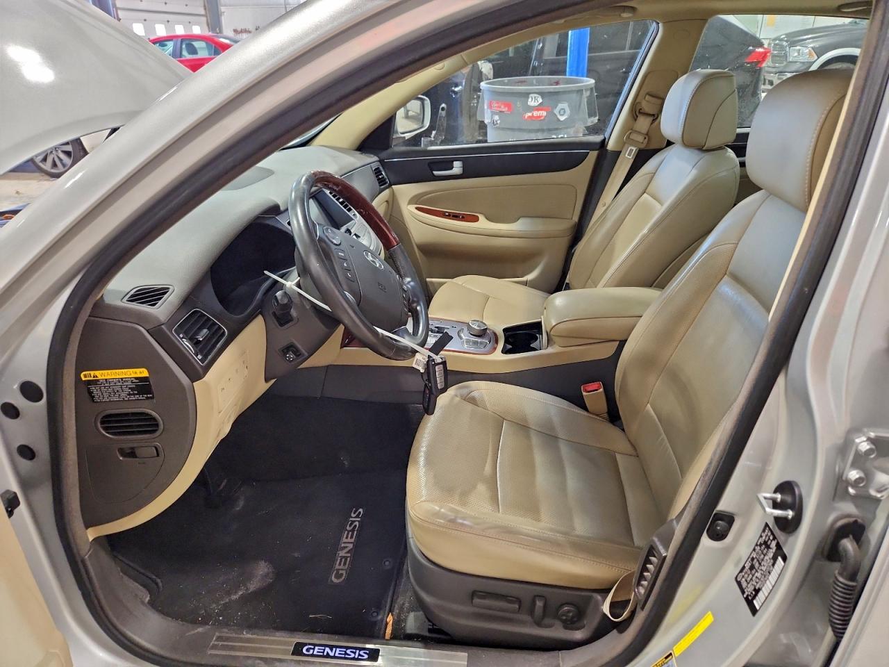 2012 Hyundai Genesis 4.6L VIN: KMHGC4DF7CU207909 Lot: 96709905